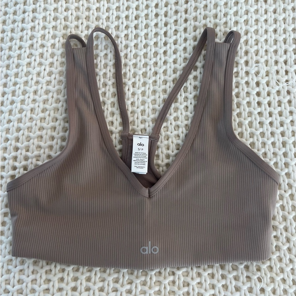 ALO - airlift ribbed jump start v-neck bra